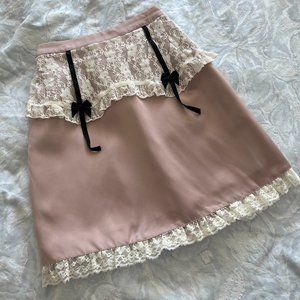 Beautiful Garter Detail Skirt